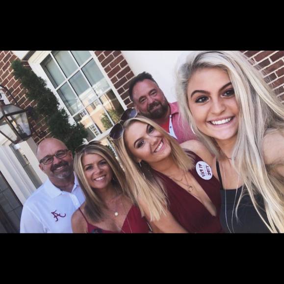 Meet your Posher, Maddie - Picture 1 of 1